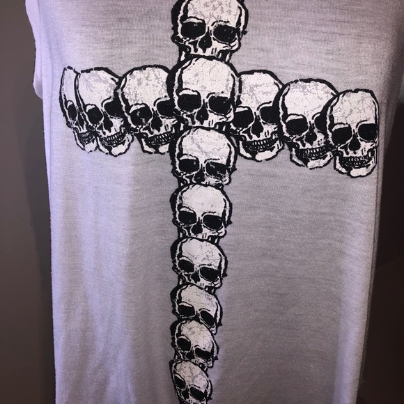 Woman’s white skeleton designed tank top. Small - Picture 5 of 8